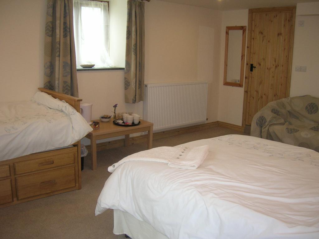 Polhilsa Farm Bed and Breakfast Callington Δωμάτιο φωτογραφία